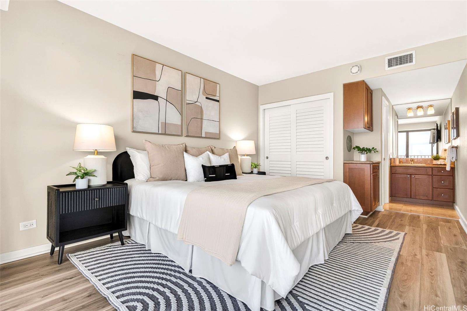 Harbor Square condo # 2510, Honolulu, Hawaii - photo 12 of 25