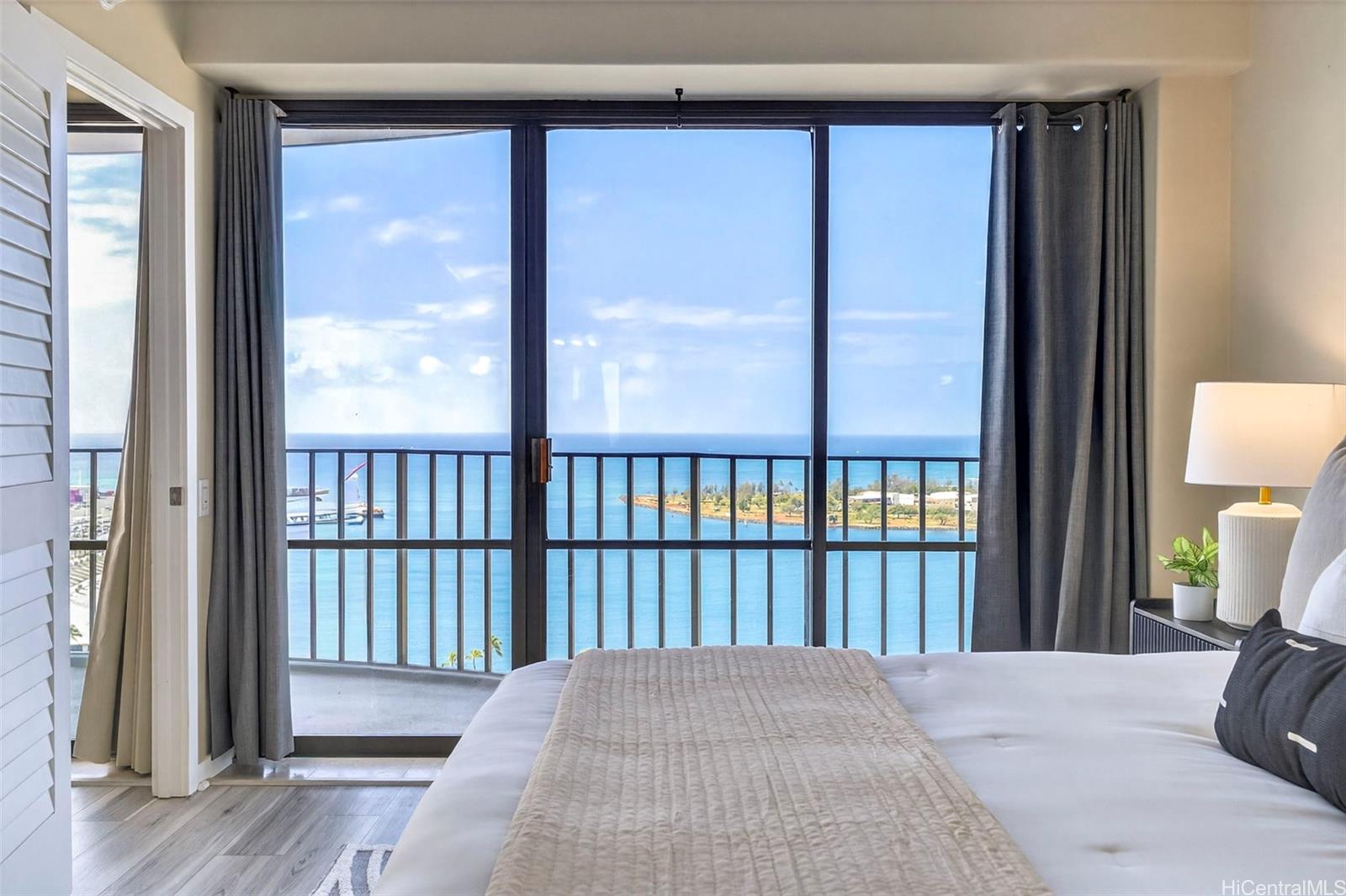 Harbor Square condo # 2510, Honolulu, Hawaii - photo 14 of 25