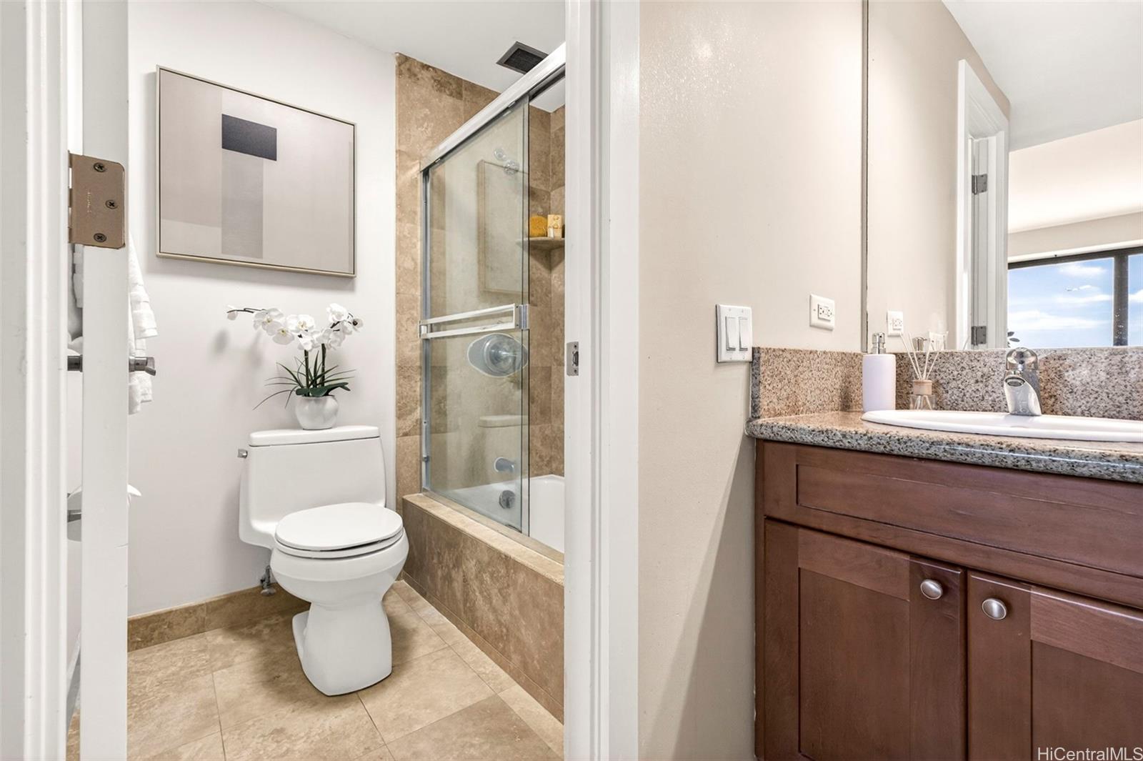 Harbor Square condo # 2510, Honolulu, Hawaii - photo 15 of 25