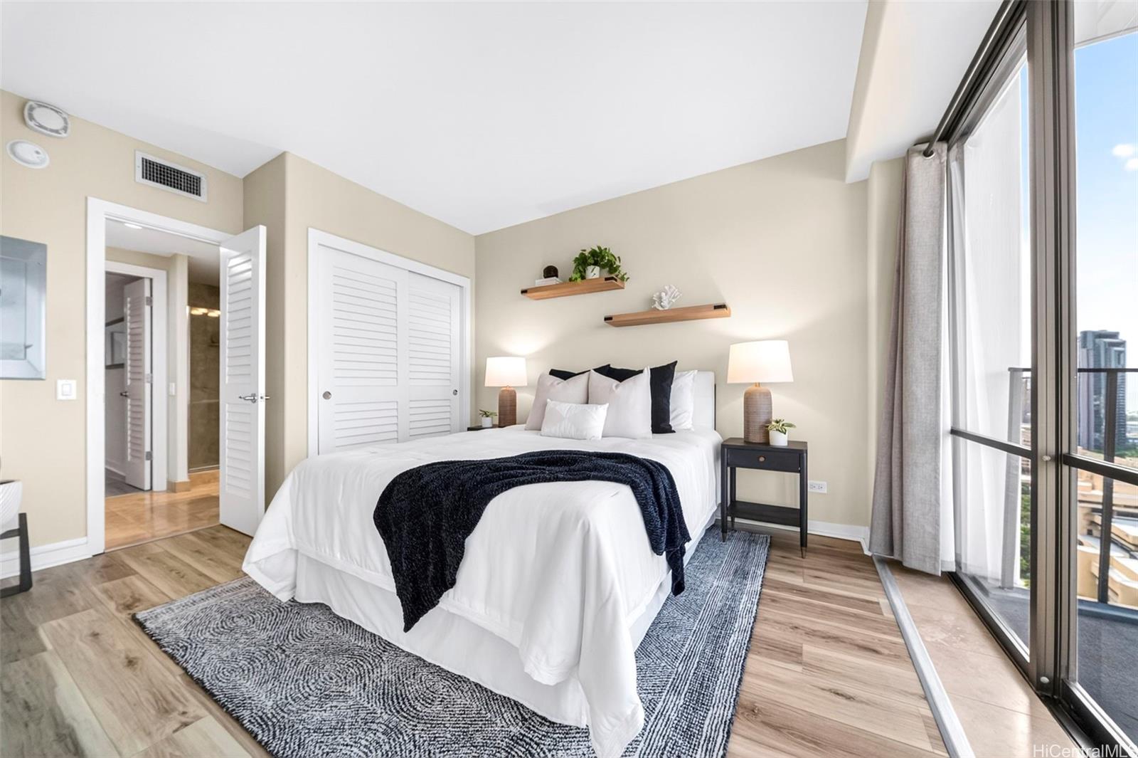 Harbor Square condo # 2510, Honolulu, Hawaii - photo 16 of 25