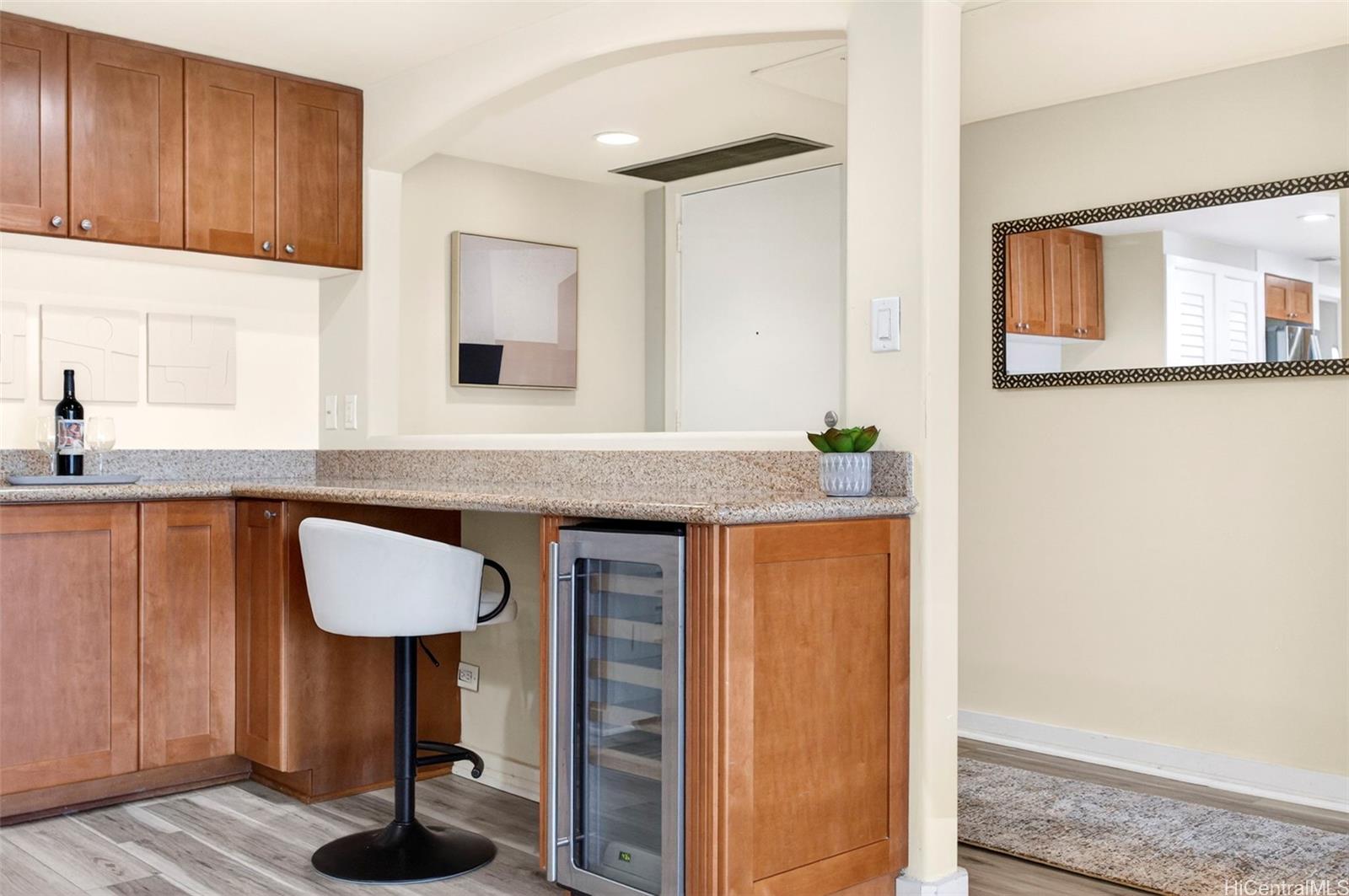 Harbor Square condo # 2510, Honolulu, Hawaii - photo 10 of 25