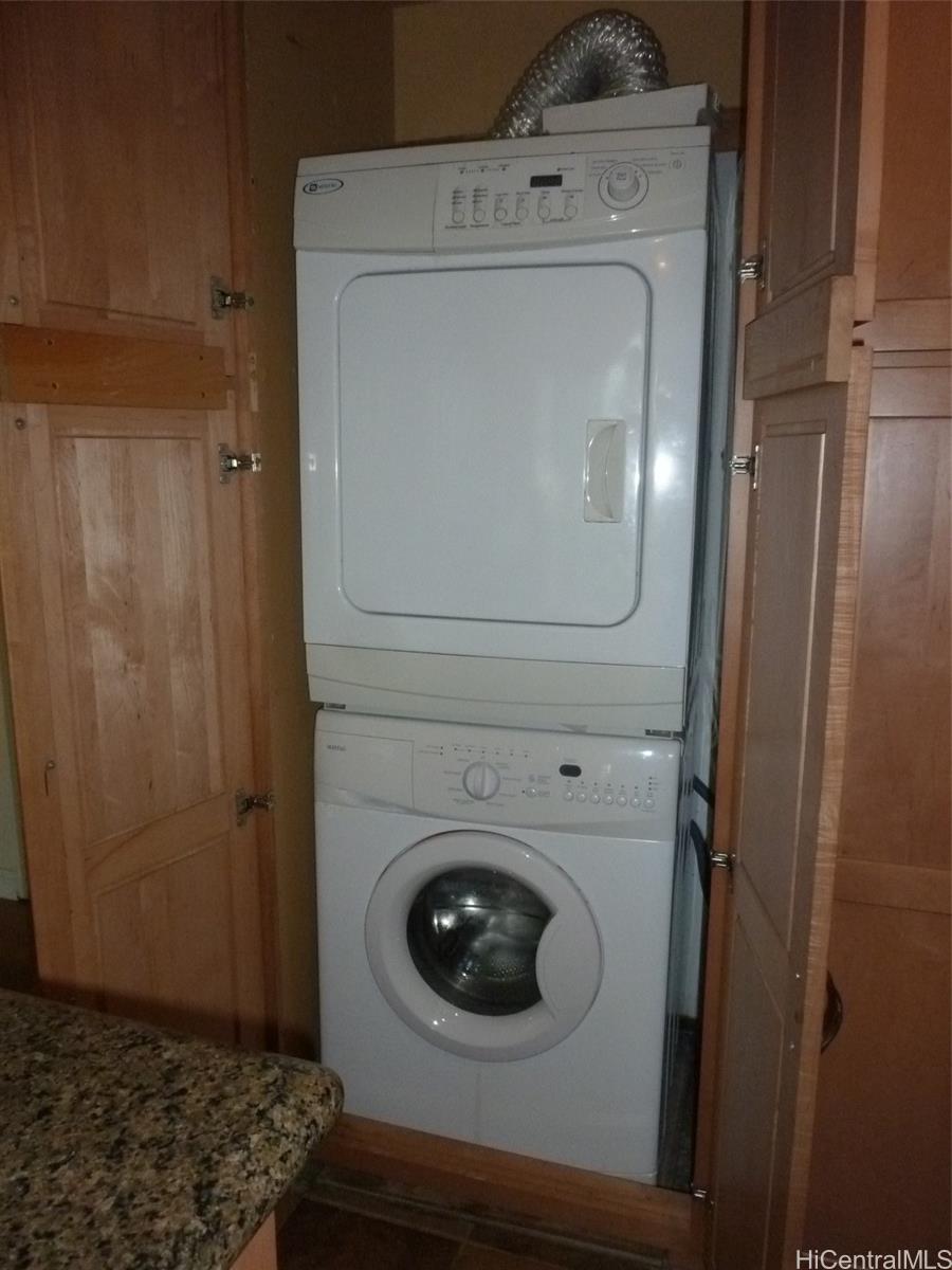 700 Richards St Honolulu - Rental - photo 3 of 12