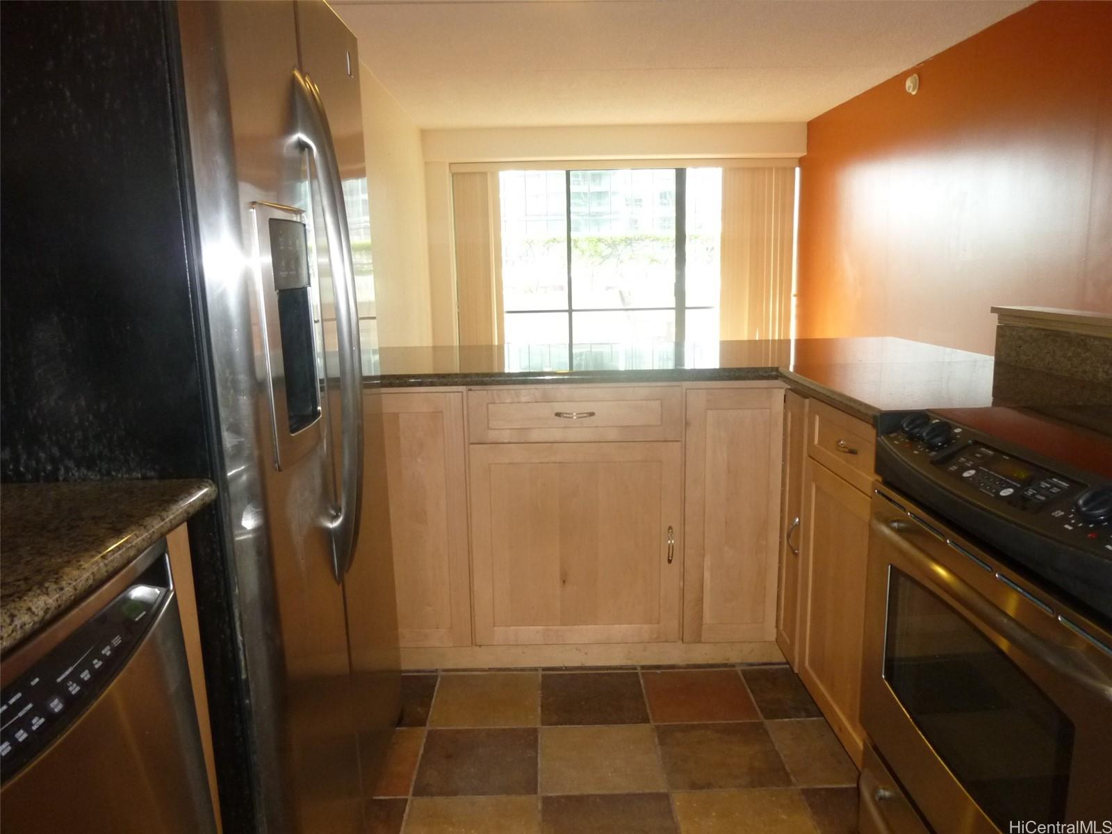 700 Richards St Honolulu - Rental - photo 9 of 12