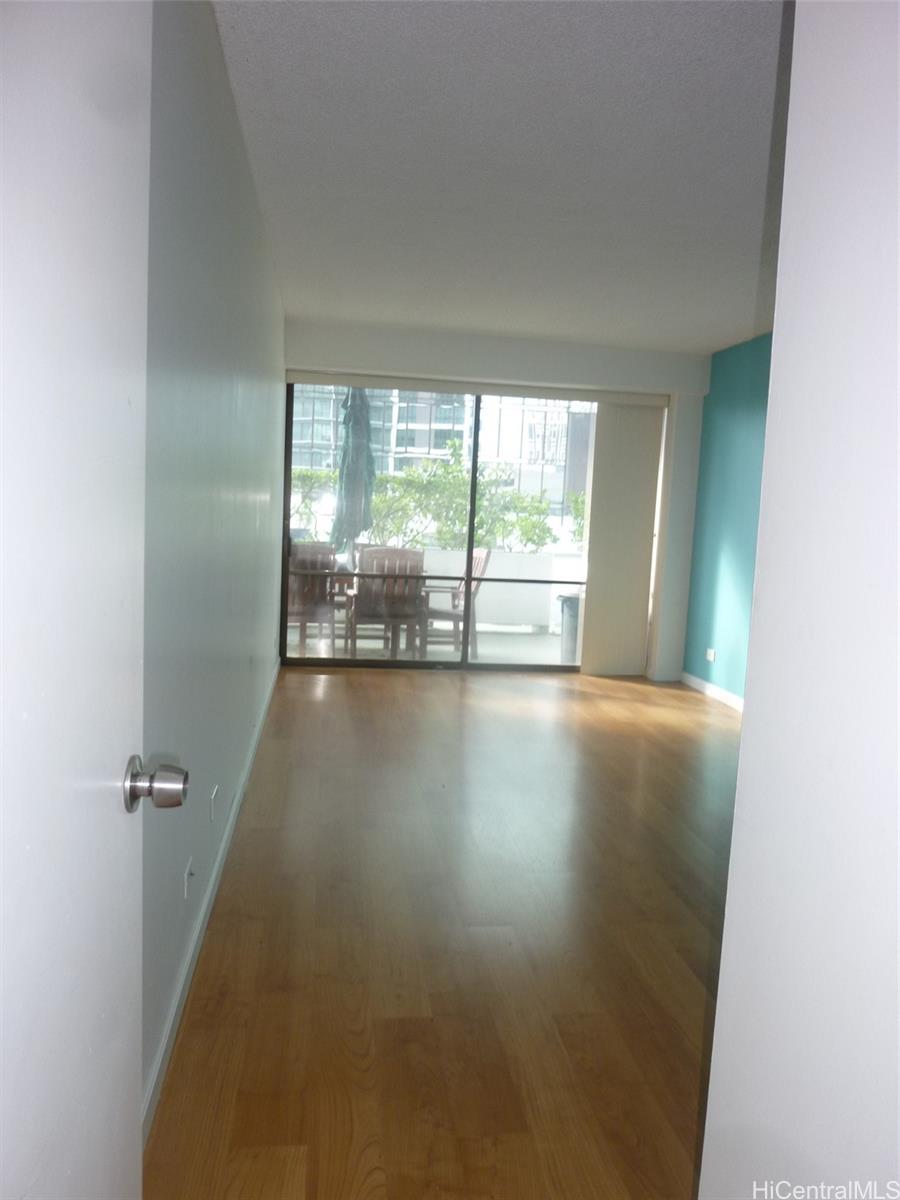 700 Richards St Honolulu - Rental - photo 10 of 12