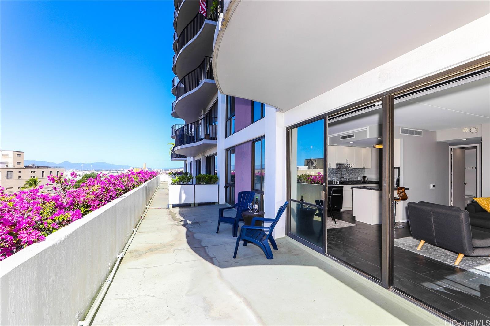 Harbor Square condo # 709, Honolulu, Hawaii - photo 12 of 25