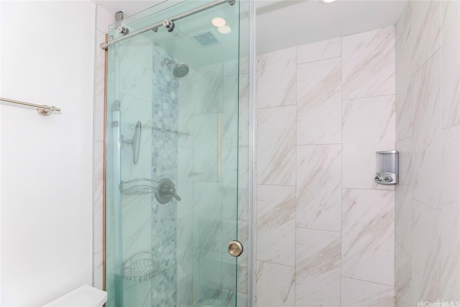 Harbor Square condo # 709, Honolulu, Hawaii - photo 19 of 25