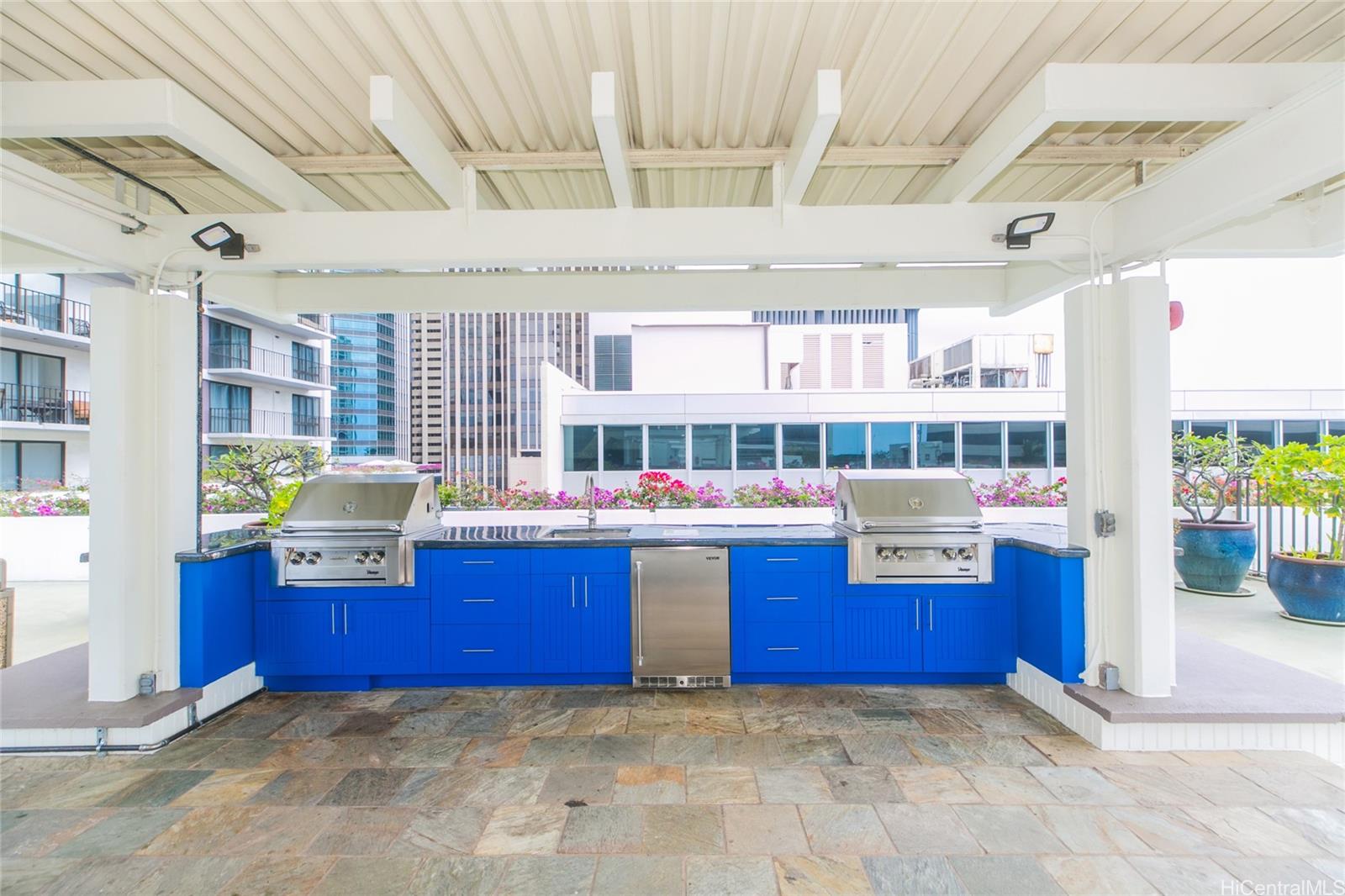 Harbor Square condo # 709, Honolulu, Hawaii - photo 22 of 25