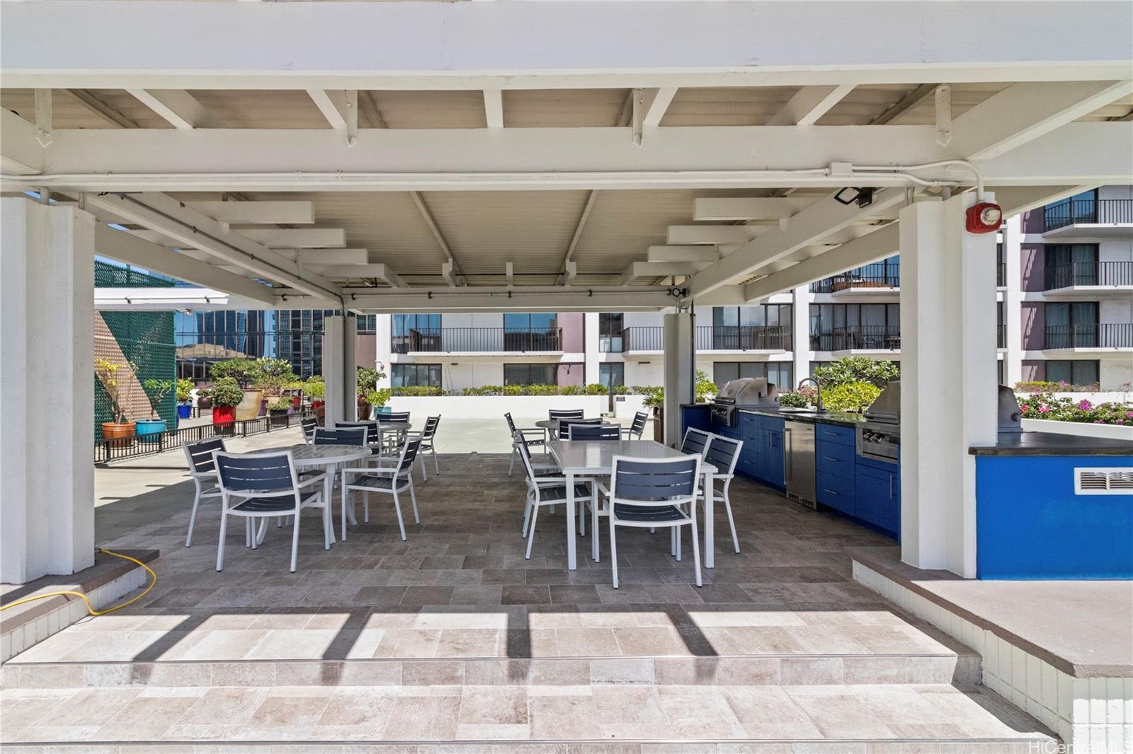 Harbor Square condo # 807, Honolulu, Hawaii - photo 15 of 15