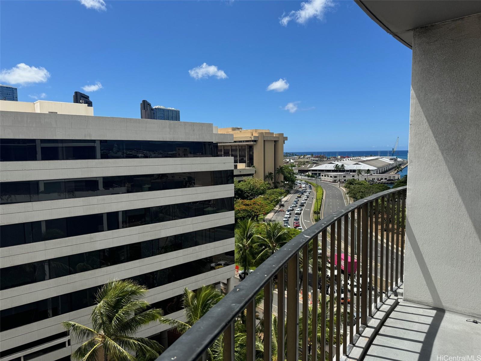 Harbor Square condo # 907, Honolulu, Hawaii - photo 12 of 25