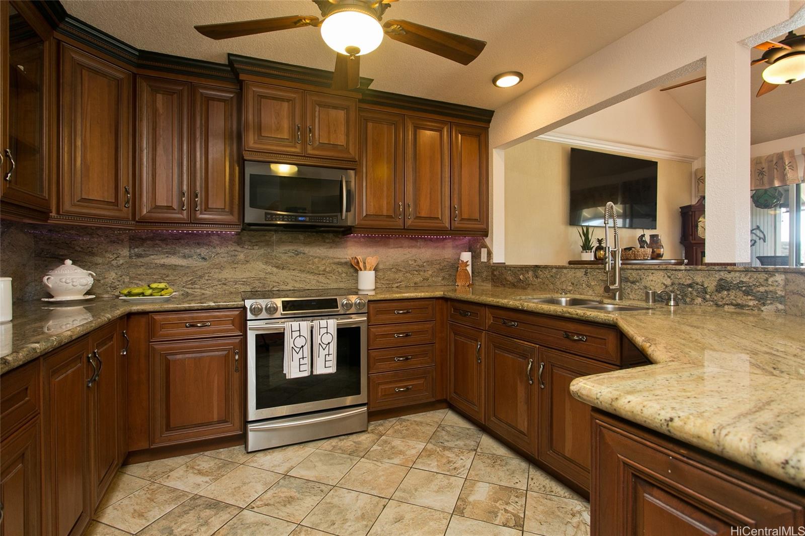 Mawaena Kai 1/2/3 condo # A24, Honolulu, Hawaii - photo 10 of 20