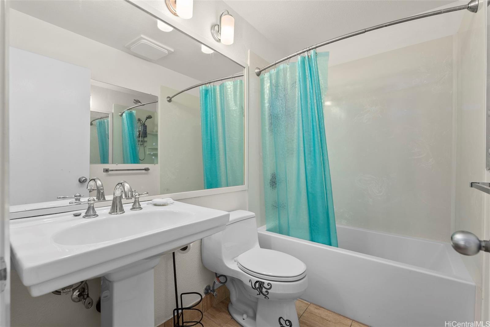 7007 Hawaii Kai Drive townhouse # H24, Honolulu, Hawaii - photo 23 of 25