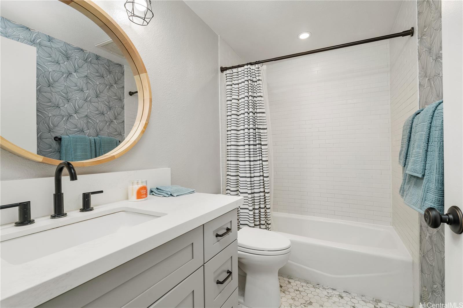 Mawaena Kai 1/2/3 condo # L12, Honolulu, Hawaii - photo 9 of 19