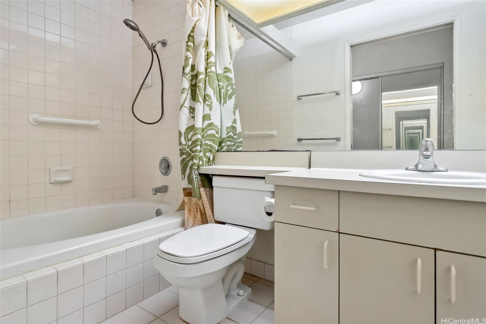 MAWAENA KAI 1/2/3 condo # L22, Honolulu, Hawaii - photo 15 of 23