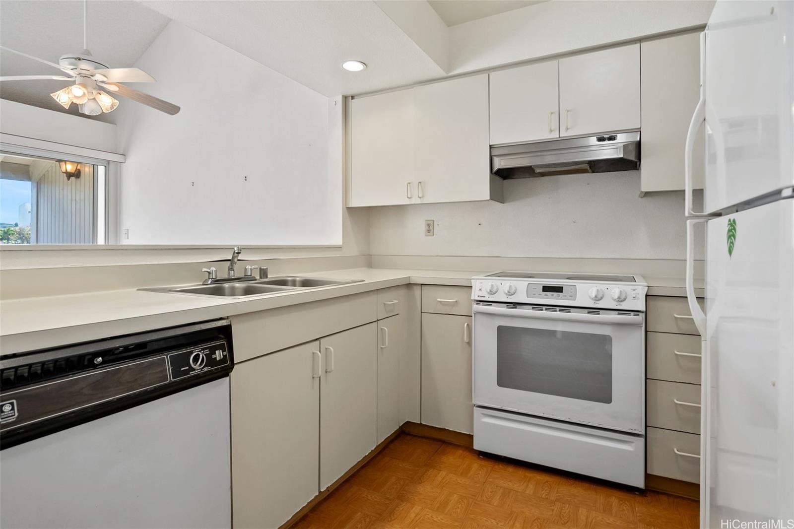 MAWAENA KAI 1/2/3 condo # L22, Honolulu, Hawaii - photo 10 of 23