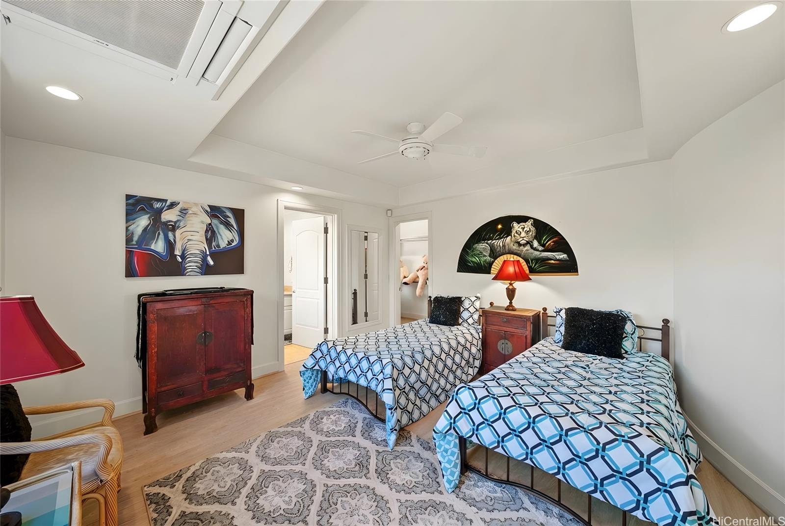 7017  Kalanianaole Hwy Portlock, Hawaii Kai home - photo 14 of 25