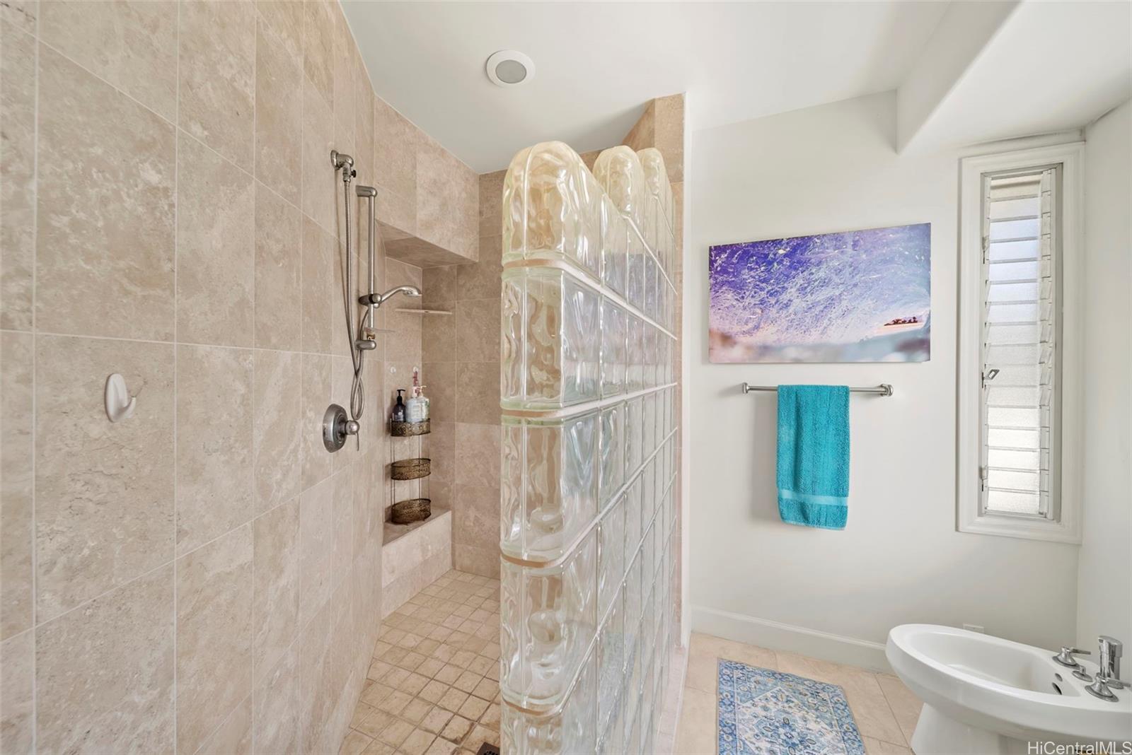 7017  Kalanianaole Hwy Portlock, Hawaii Kai home - photo 15 of 25