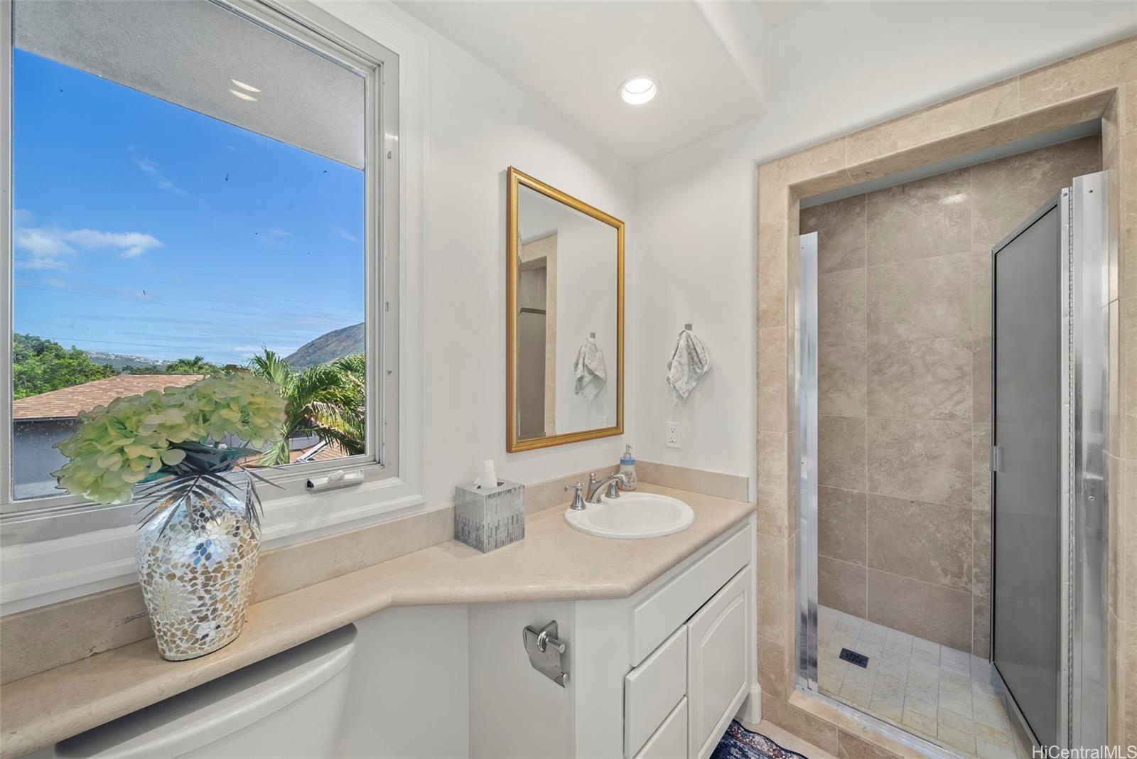 7017  Kalanianaole Hwy Portlock, Hawaii Kai home - photo 16 of 25