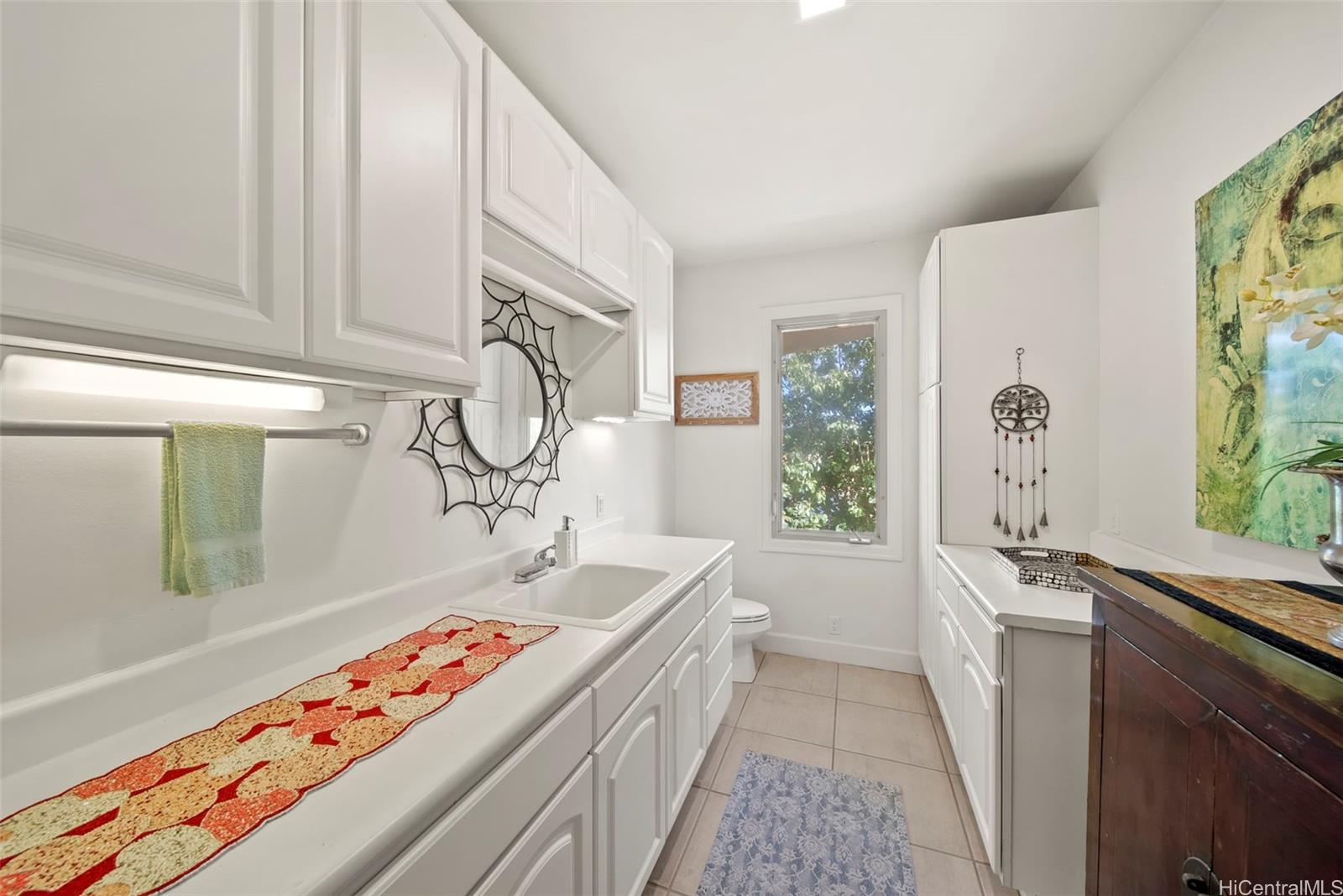 7017  Kalanianaole Hwy Portlock, Hawaii Kai home - photo 17 of 25