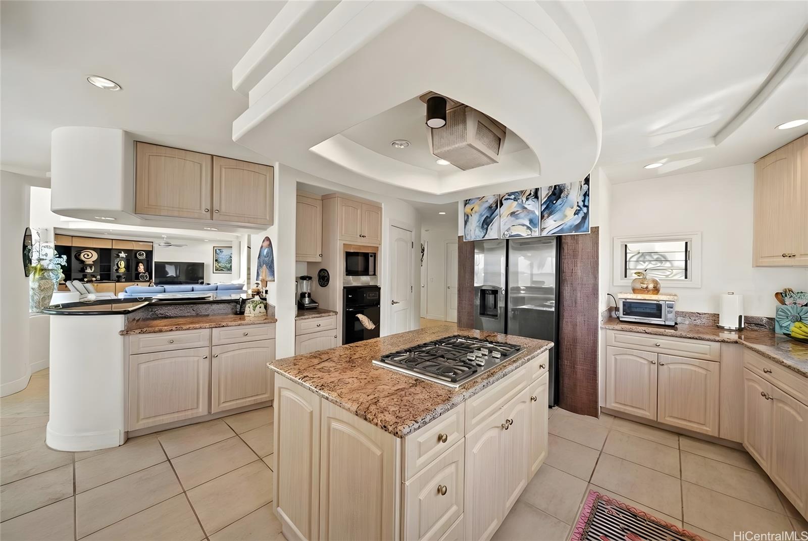 7017  Kalanianaole Hwy Portlock, Hawaii Kai home - photo 8 of 25