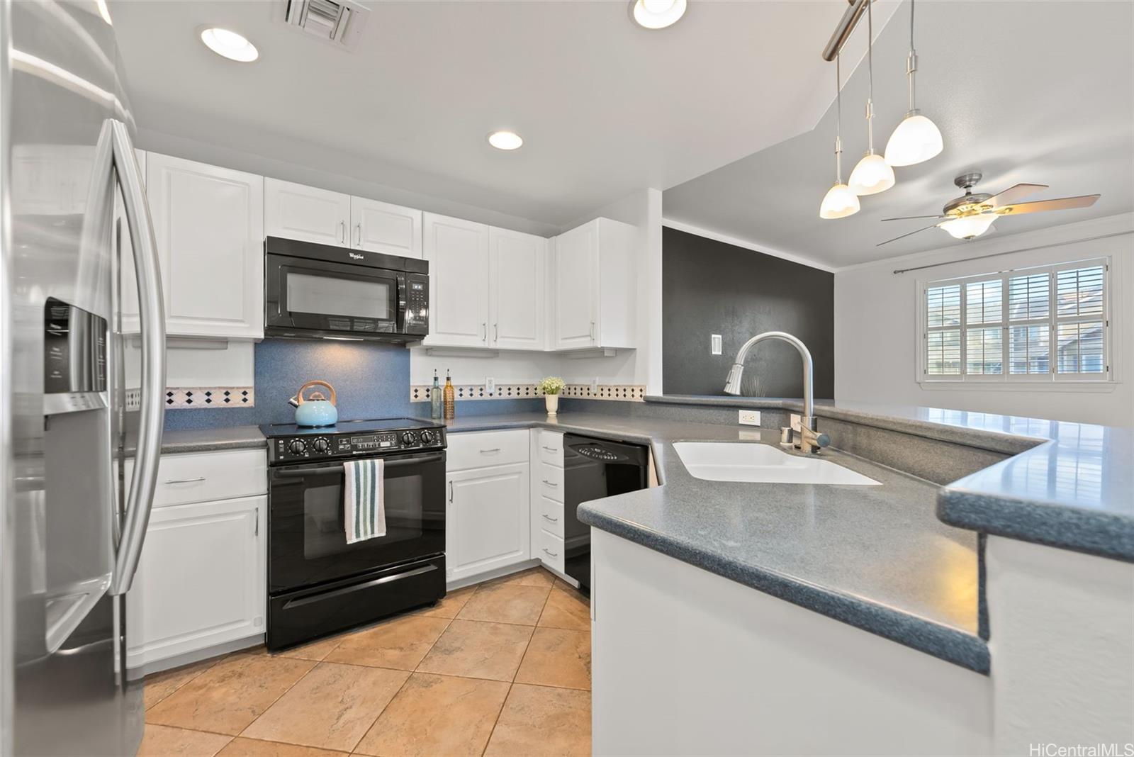 7018 Hawaii Kai Drive townhouse # 206, Honolulu, Hawaii - photo 5 of 23