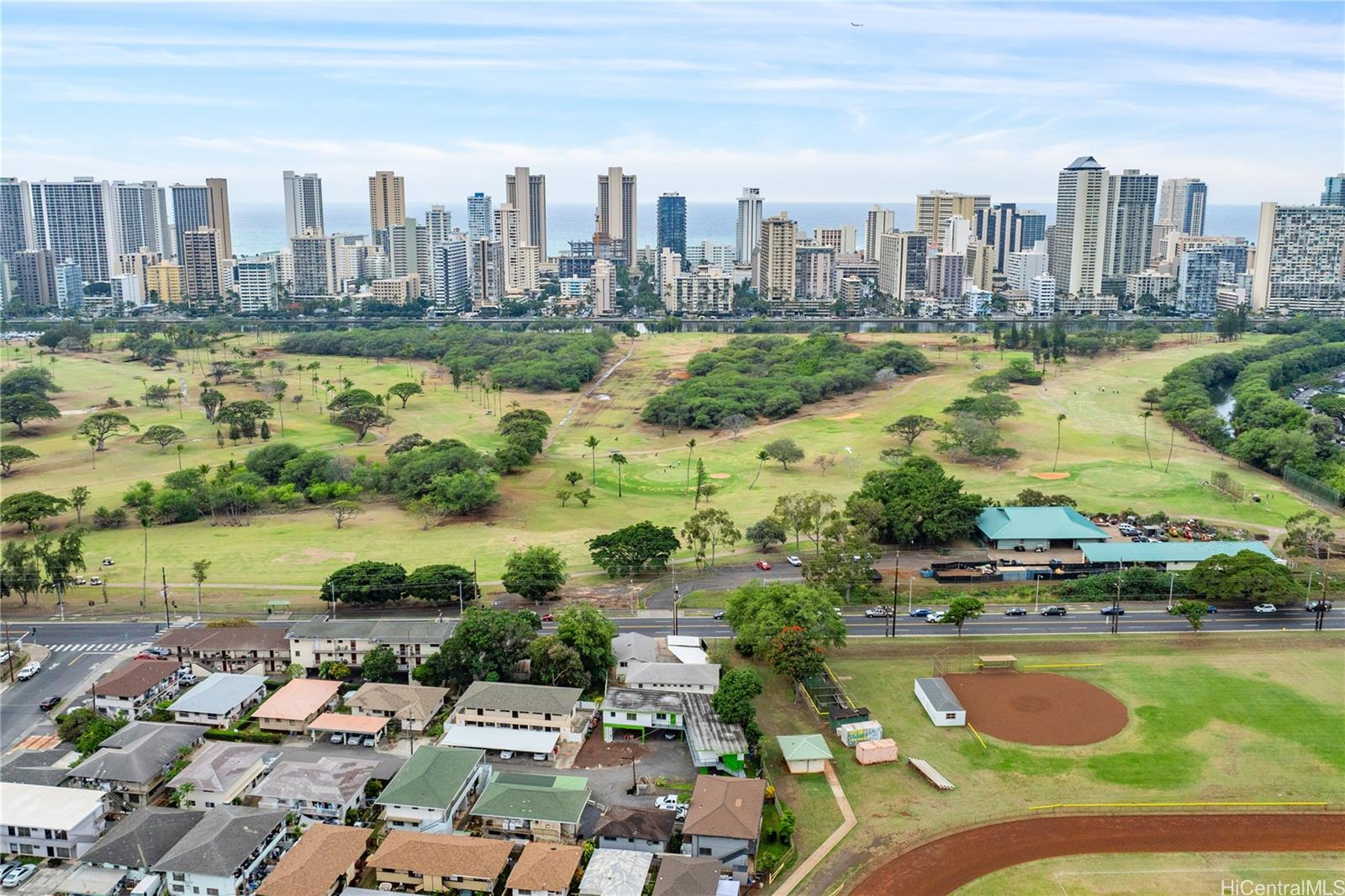 708 Olokele Ave Honolulu - Multi-family - photo 20 of 24