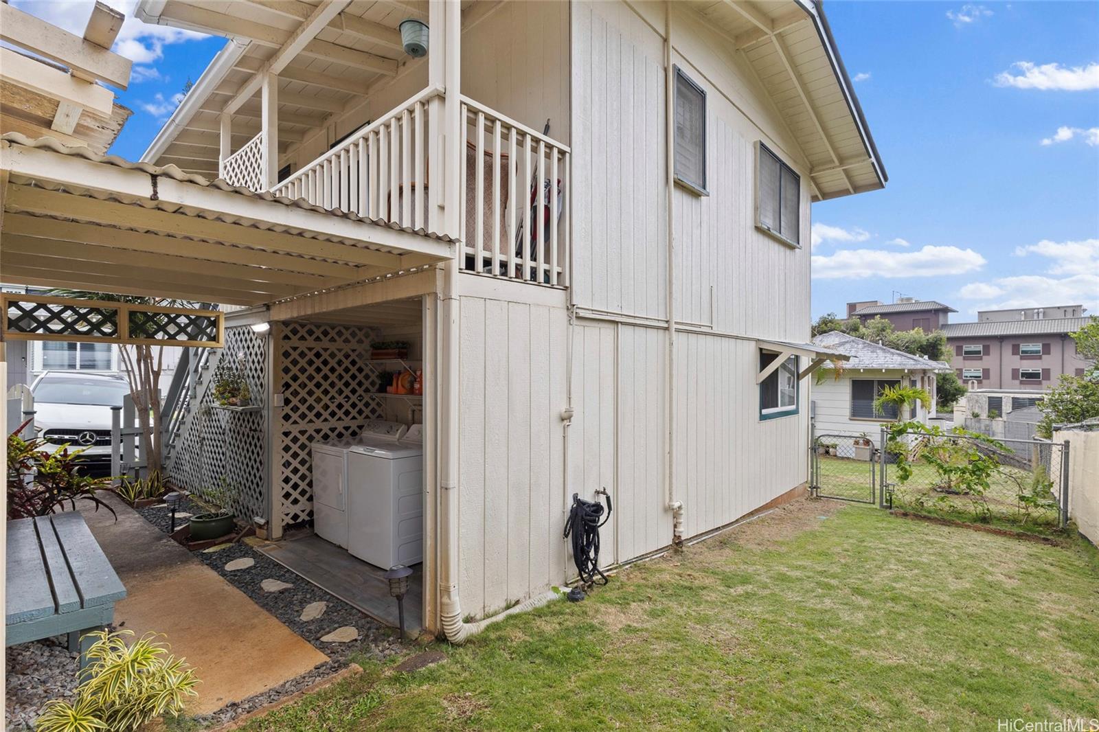 709  Twin View Drive Puunui, Honolulu home - photo 12 of 25