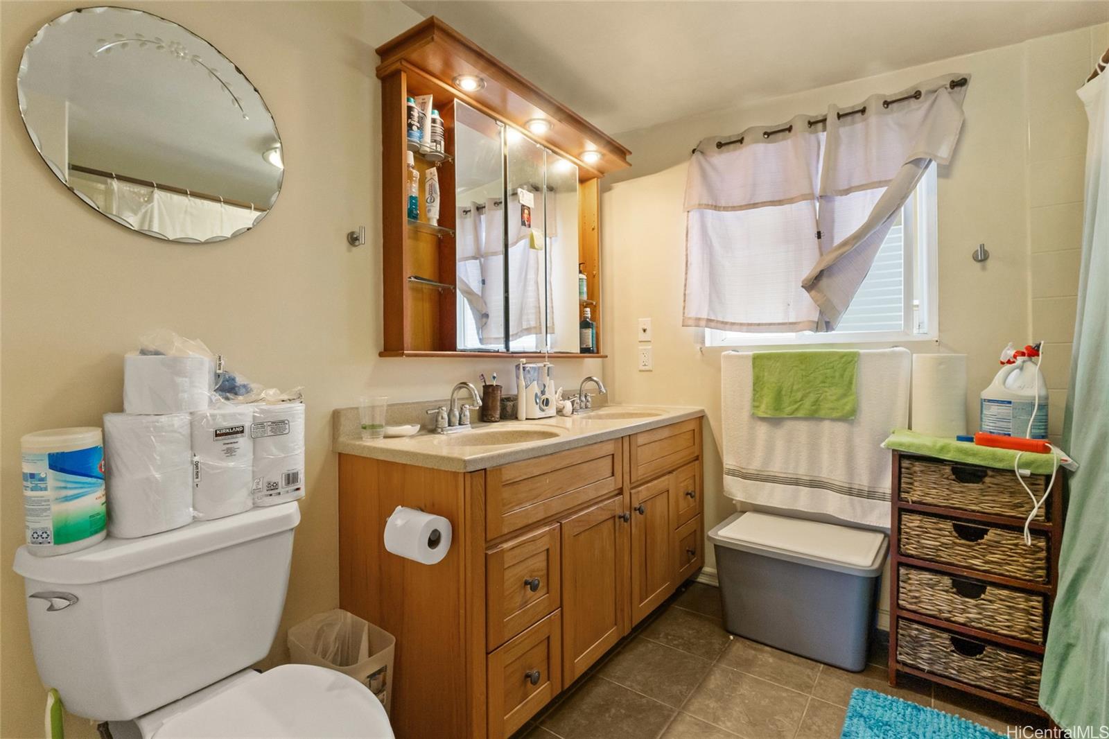 709  Twin View Drive Puunui, Honolulu home - photo 19 of 25