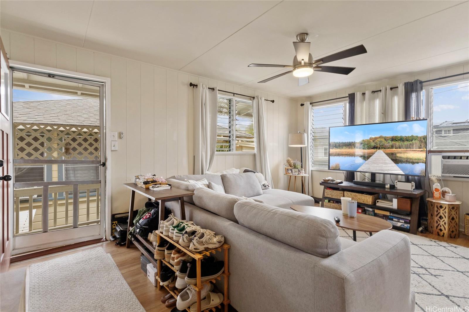 709  Twin View Drive Puunui, Honolulu home - photo 10 of 25