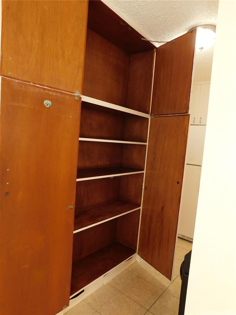 Lunalilo Tower condo # 301, Honolulu, Hawaii - photo 11 of 14