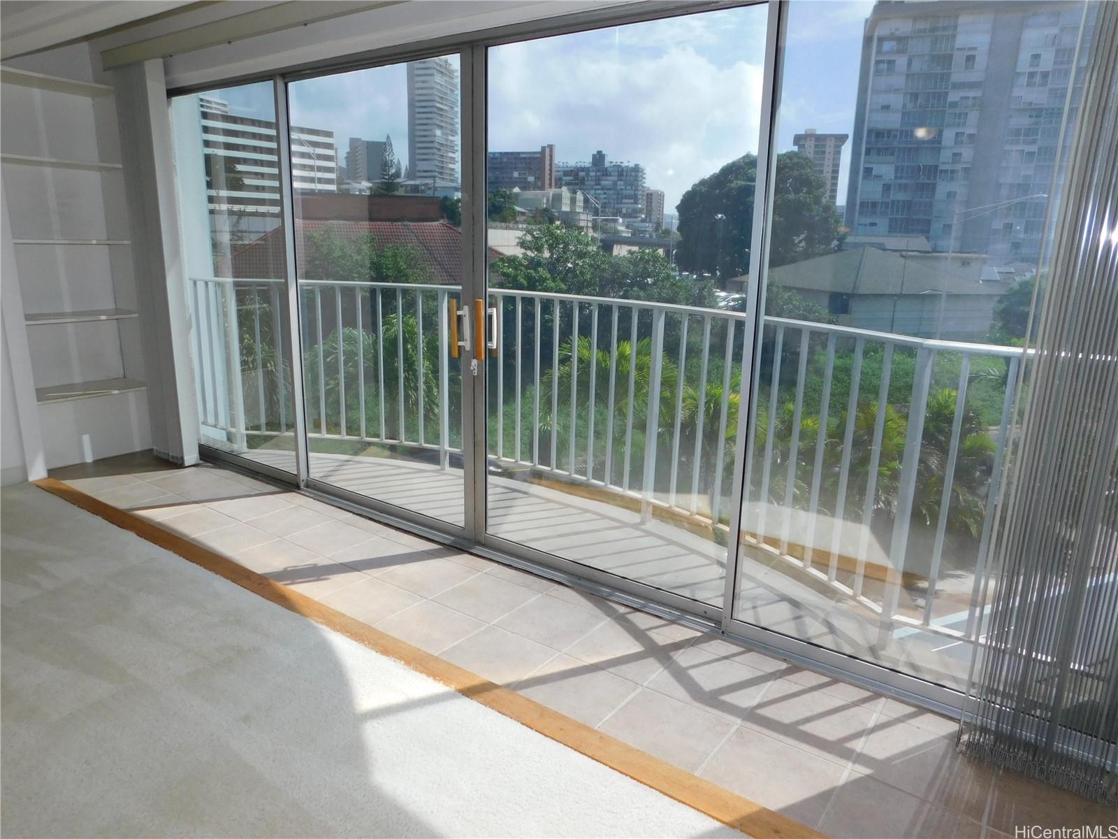 Lunalilo Tower condo # 301, Honolulu, Hawaii - photo 6 of 14