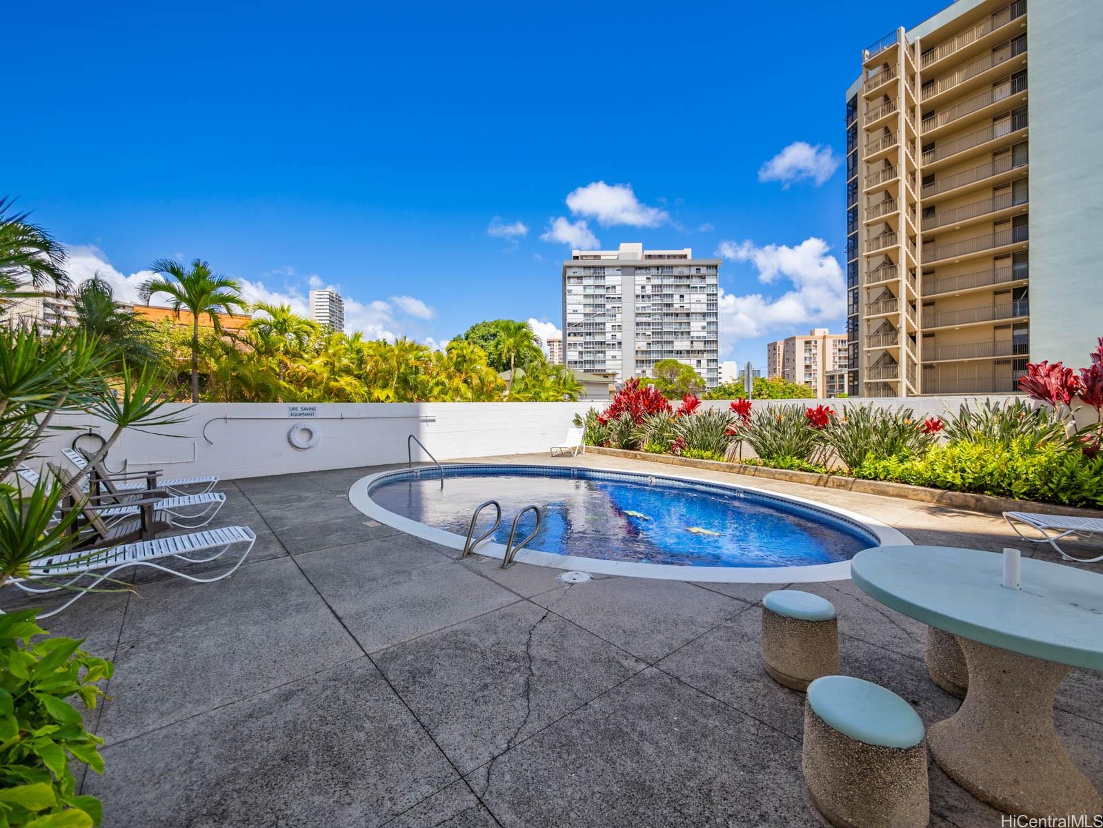 Lunalilo Tower condo # 402, Honolulu, Hawaii - photo 20 of 24