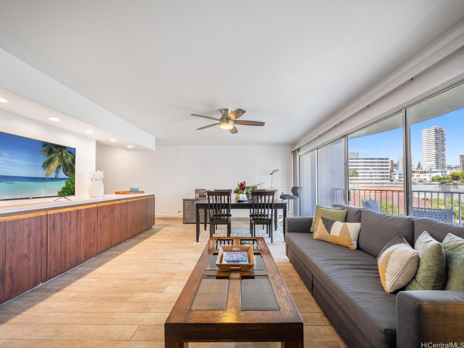 Lunalilo Tower condo # 402, Honolulu, Hawaii - photo 5 of 20