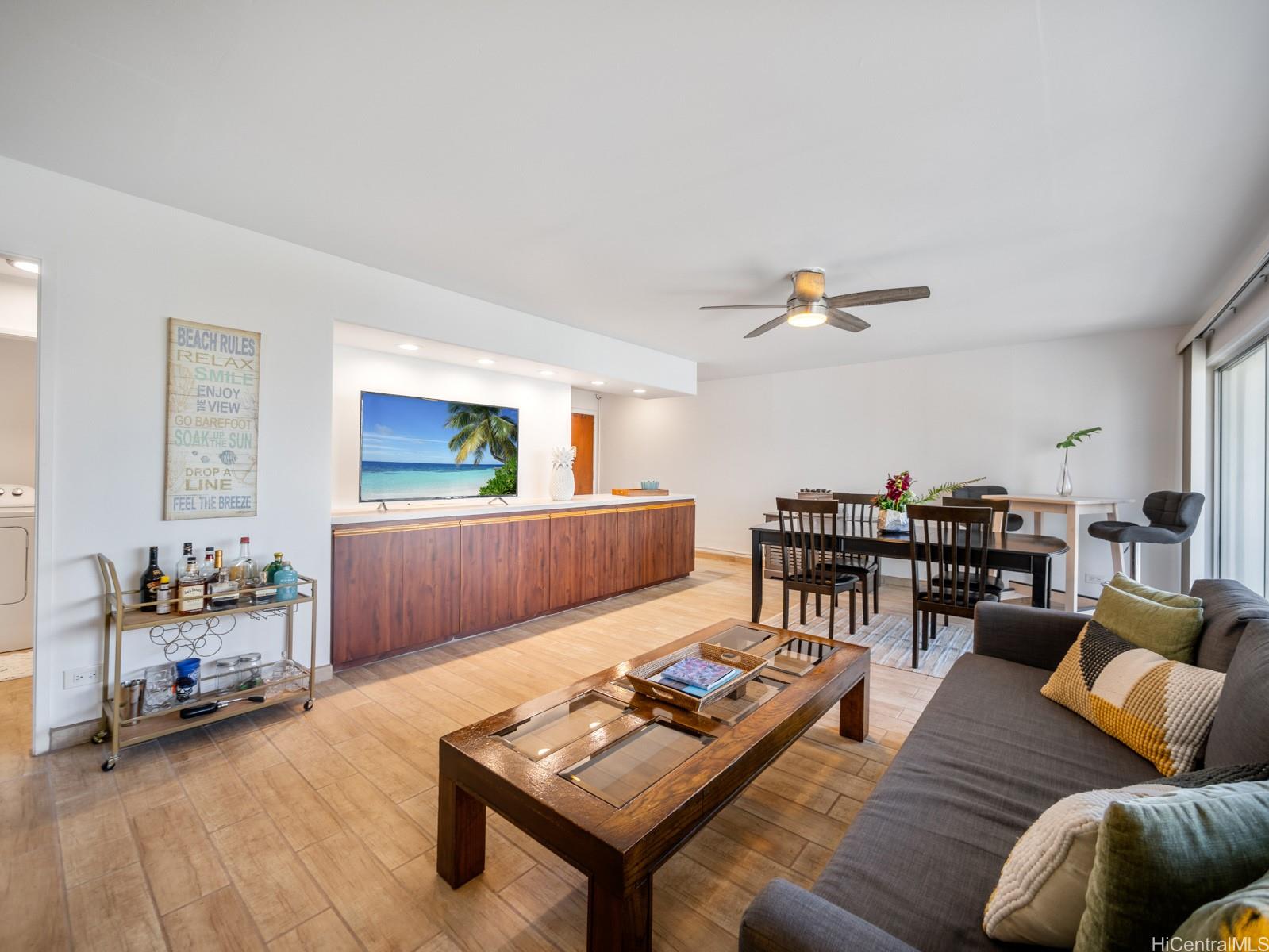 Lunalilo Tower condo # 402, Honolulu, Hawaii - photo 6 of 24