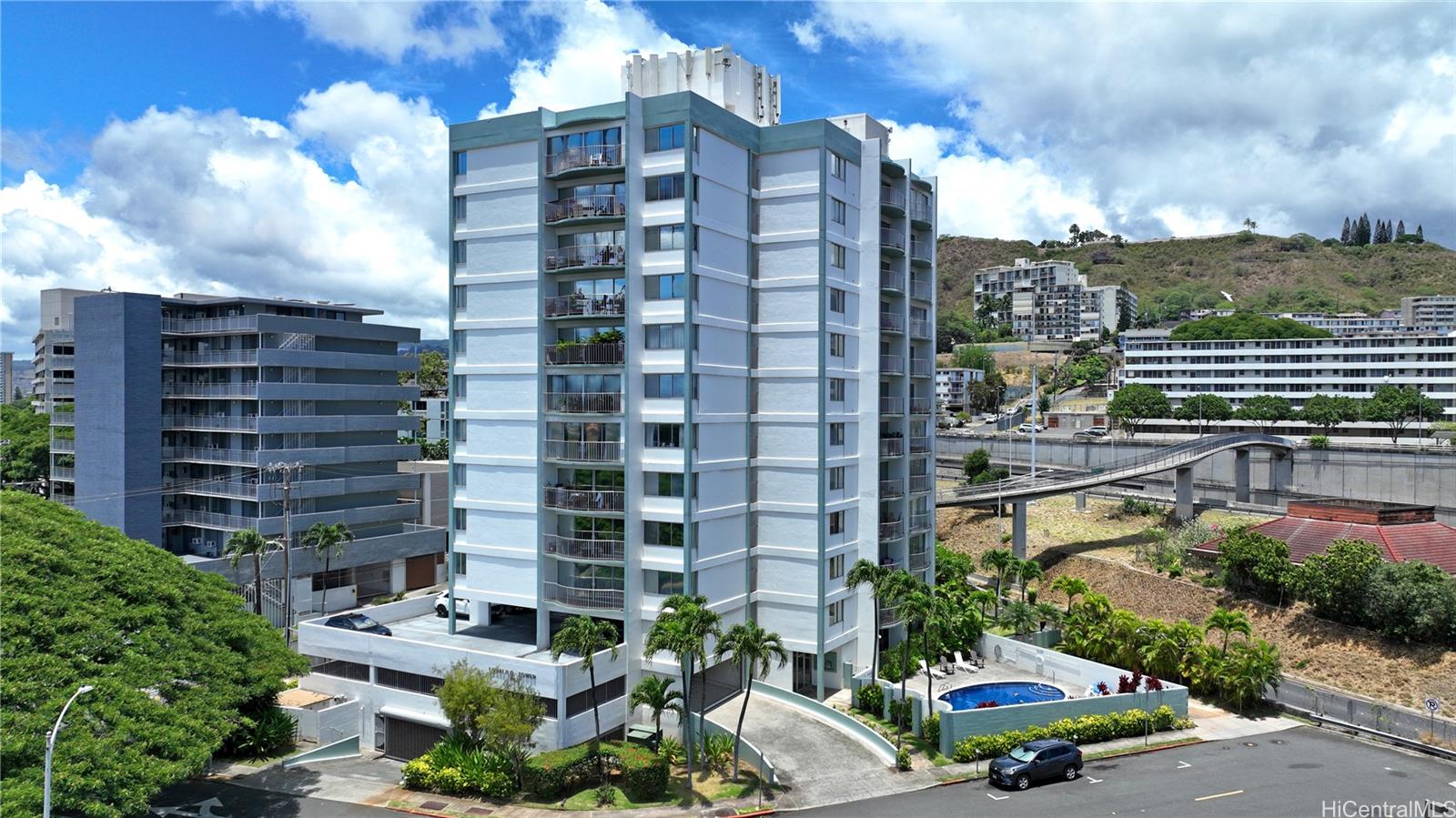 Lunalilo Tower condo # 608, Honolulu, Hawaii - photo 21 of 25