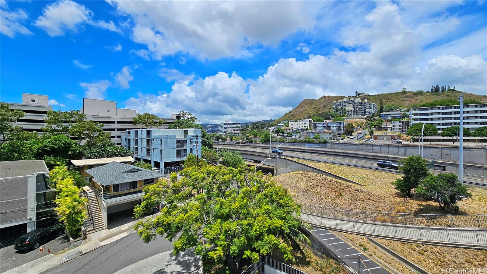 Lunalilo Tower condo # 608, Honolulu, Hawaii - photo 24 of 25