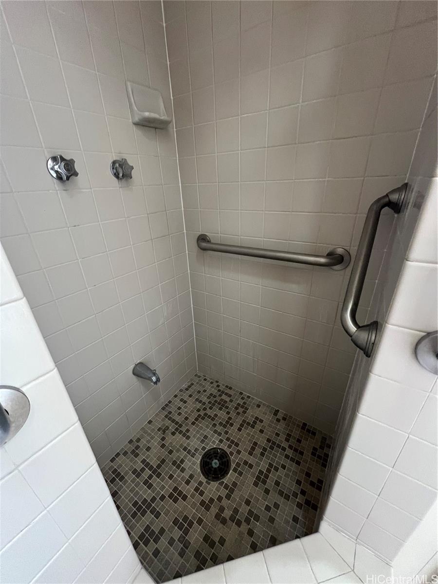 711 Kamuela Ave Honolulu - Rental - photo 7 of 8