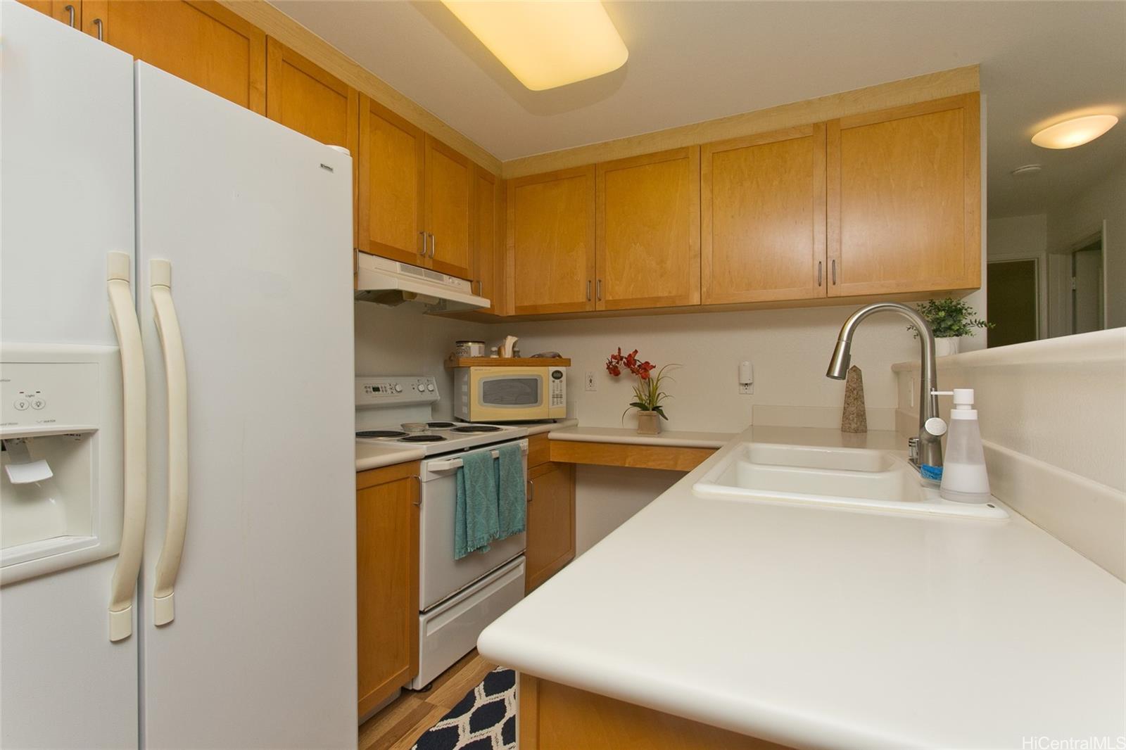 7128 HAWAII KAI Drive townhouse # 97, Honolulu, Hawaii - photo 7 of 15