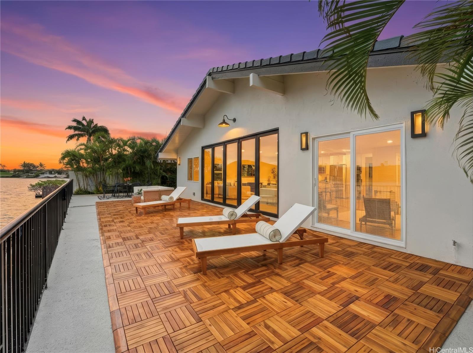 7157  Makaa Street Anchorage, Hawaii Kai home - photo 2 of 25