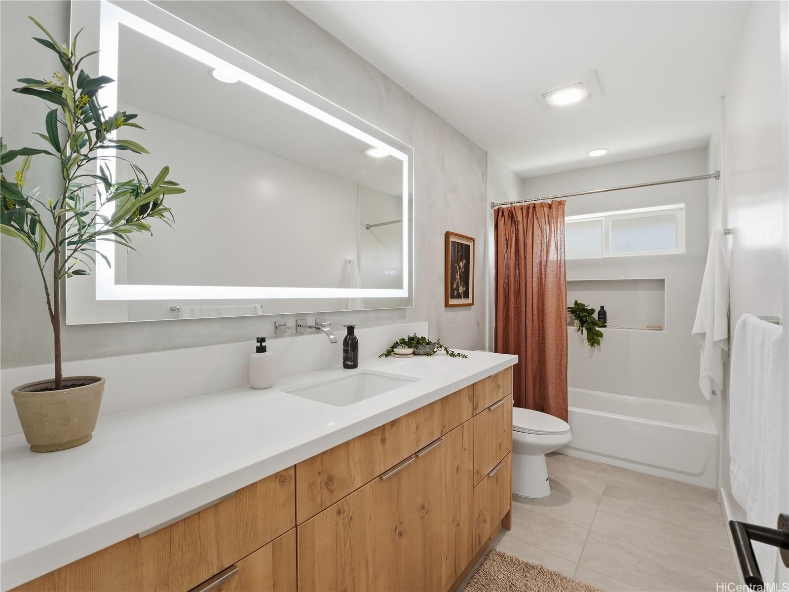 7157  Makaa Street Anchorage, Hawaii Kai home - photo 13 of 25