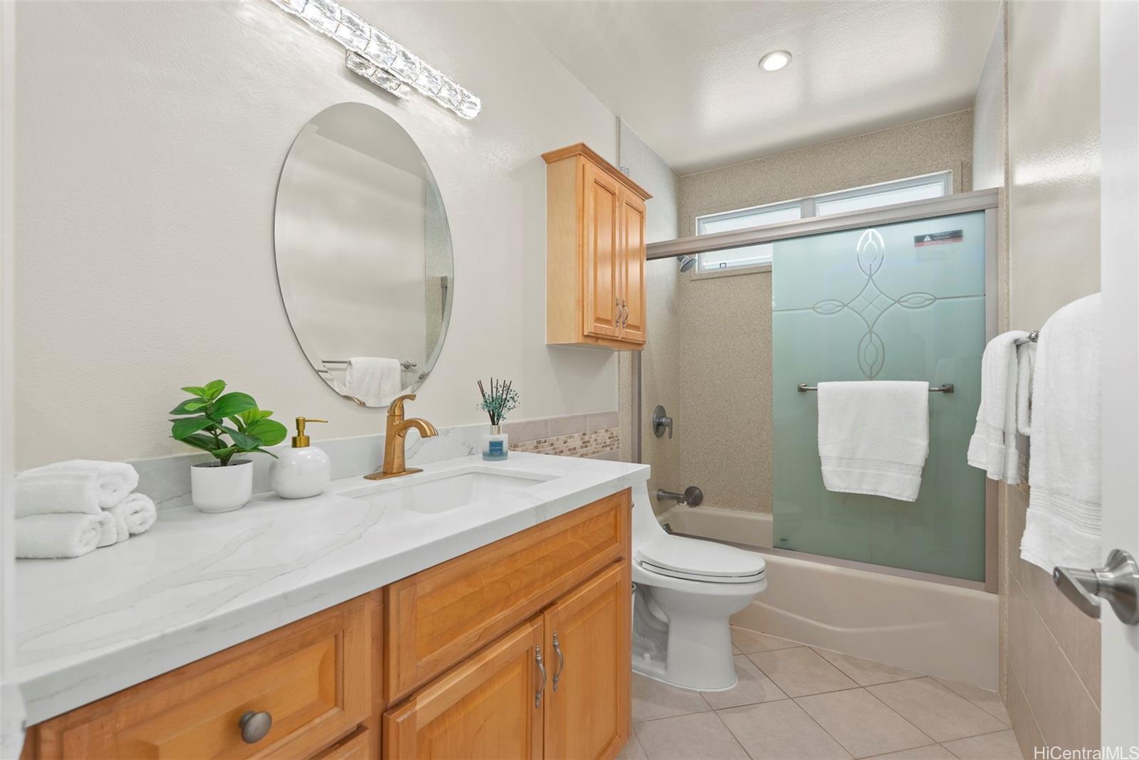 7172  Naakea Street Mariners Cove, Hawaii Kai home - photo 15 of 25