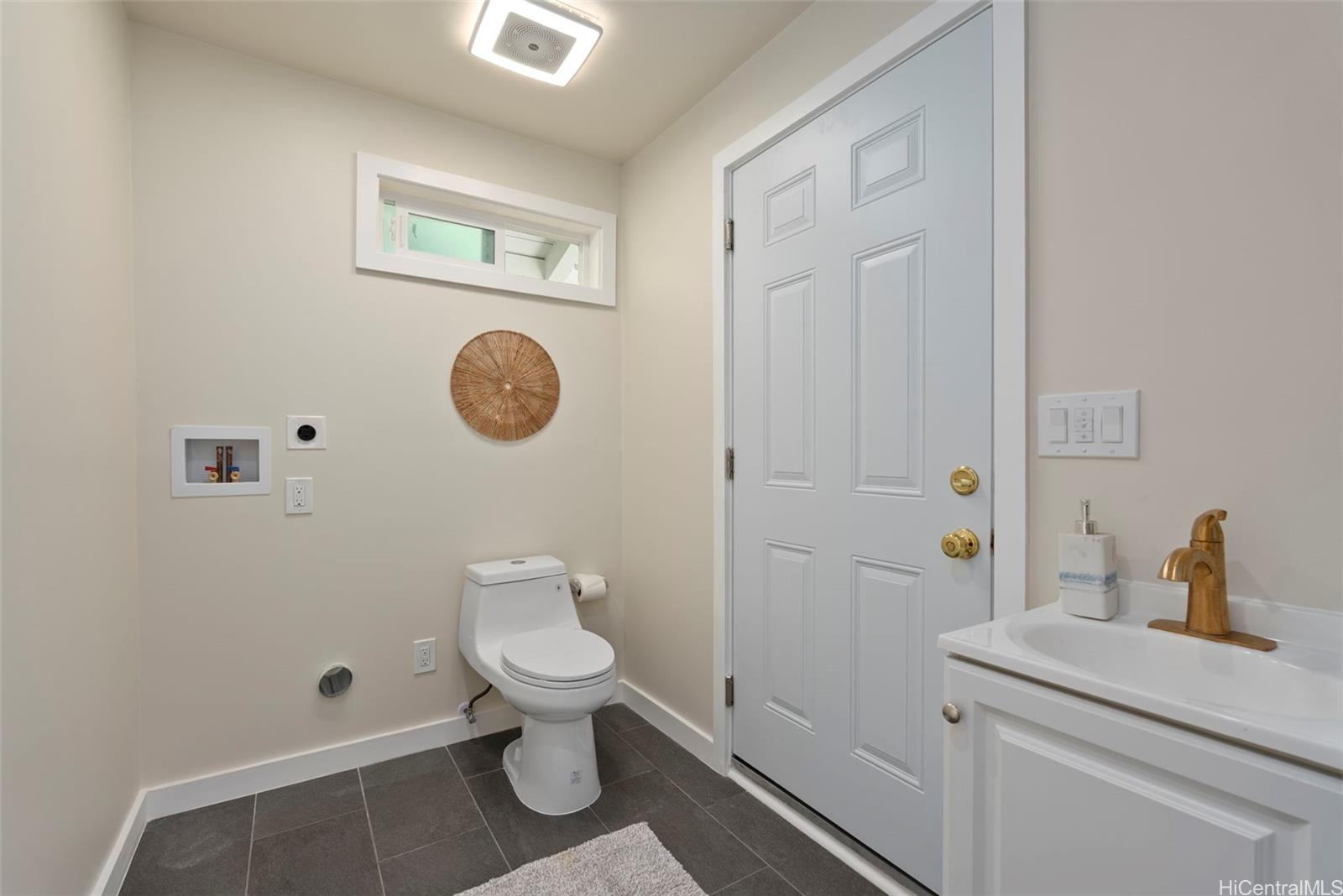 7172  Naakea Street Mariners Cove, Hawaii Kai home - photo 19 of 25