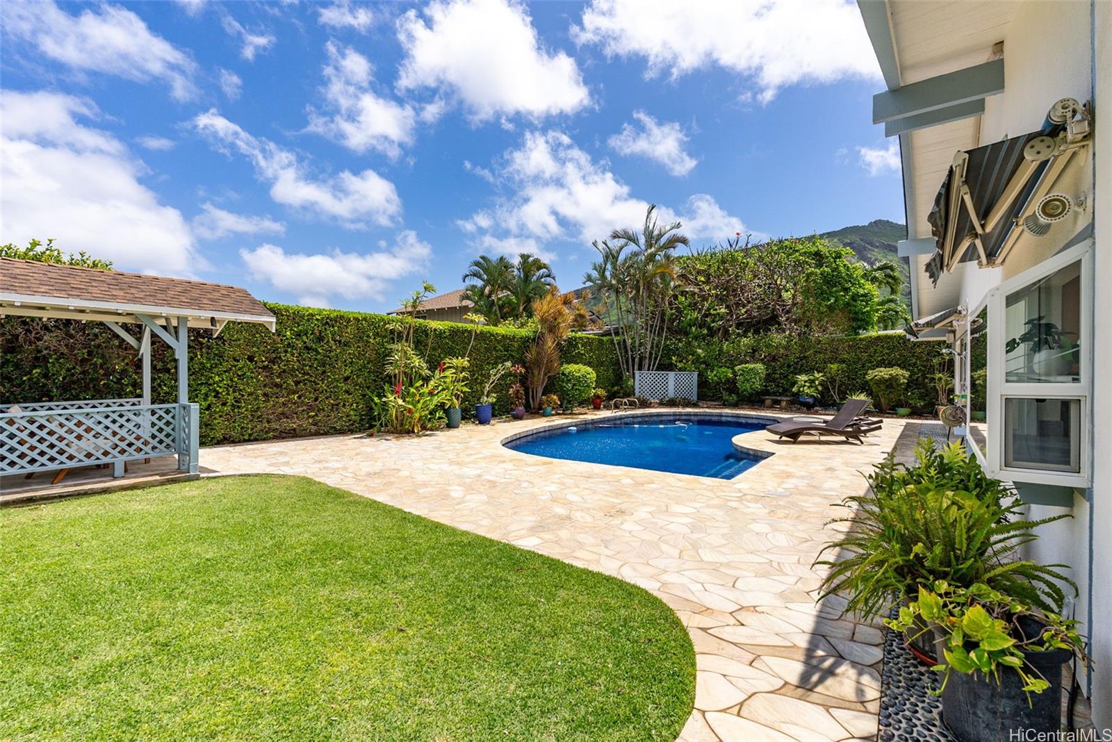 7172  Naakea Street Mariners Cove, Hawaii Kai home - photo 21 of 25