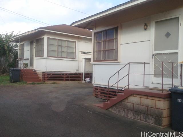 718 10th Ave Honolulu - Multi-family - photo 4 of 8