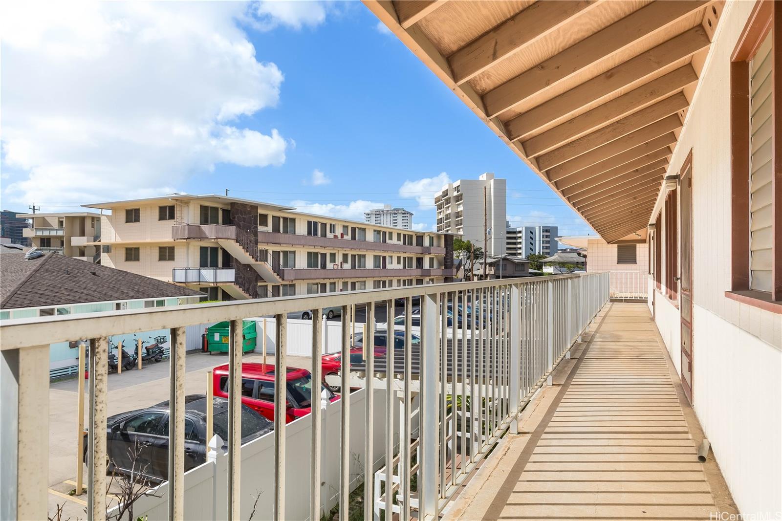 718 Kaaloa Street Honolulu - Multi-family - photo 20 of 23