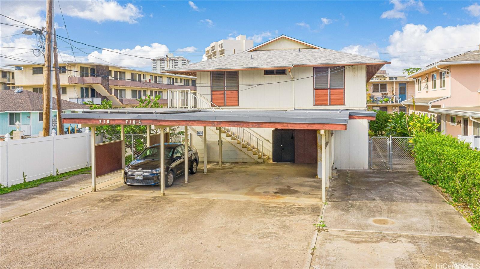 718 Kaaloa Street Honolulu - Multi-family - photo 3 of 23