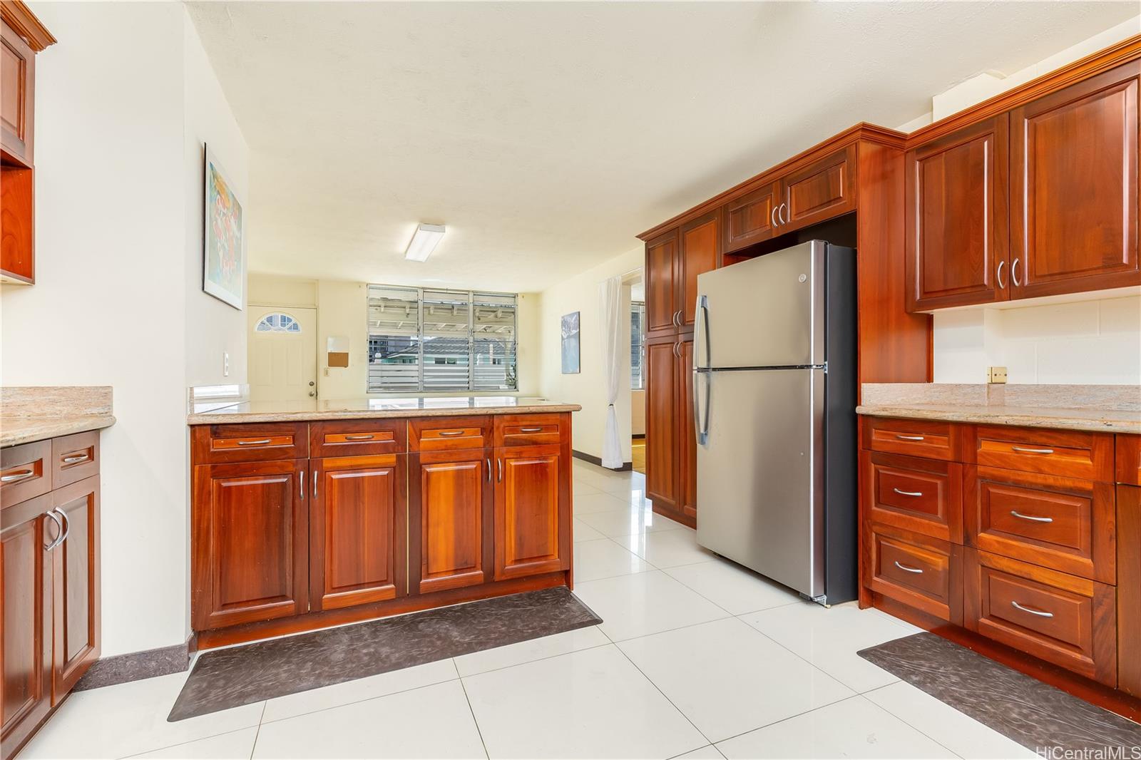 718 Kaaloa Street Honolulu - Multi-family - photo 6 of 23