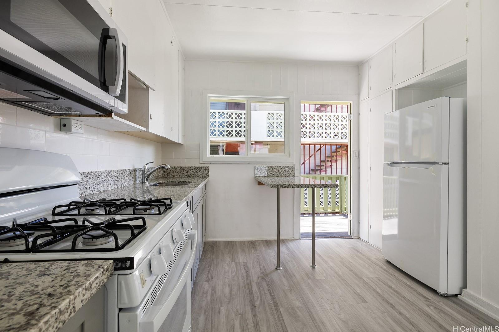 718 Kamuela Ave Honolulu - Multi-family - photo 15 of 25