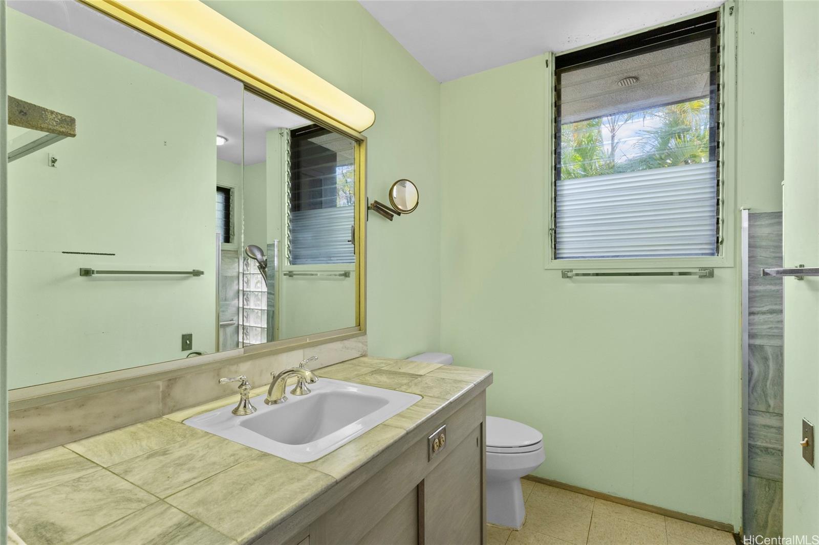 719  Elepaio Street Kahala Area, Diamond Head home - photo 15 of 21