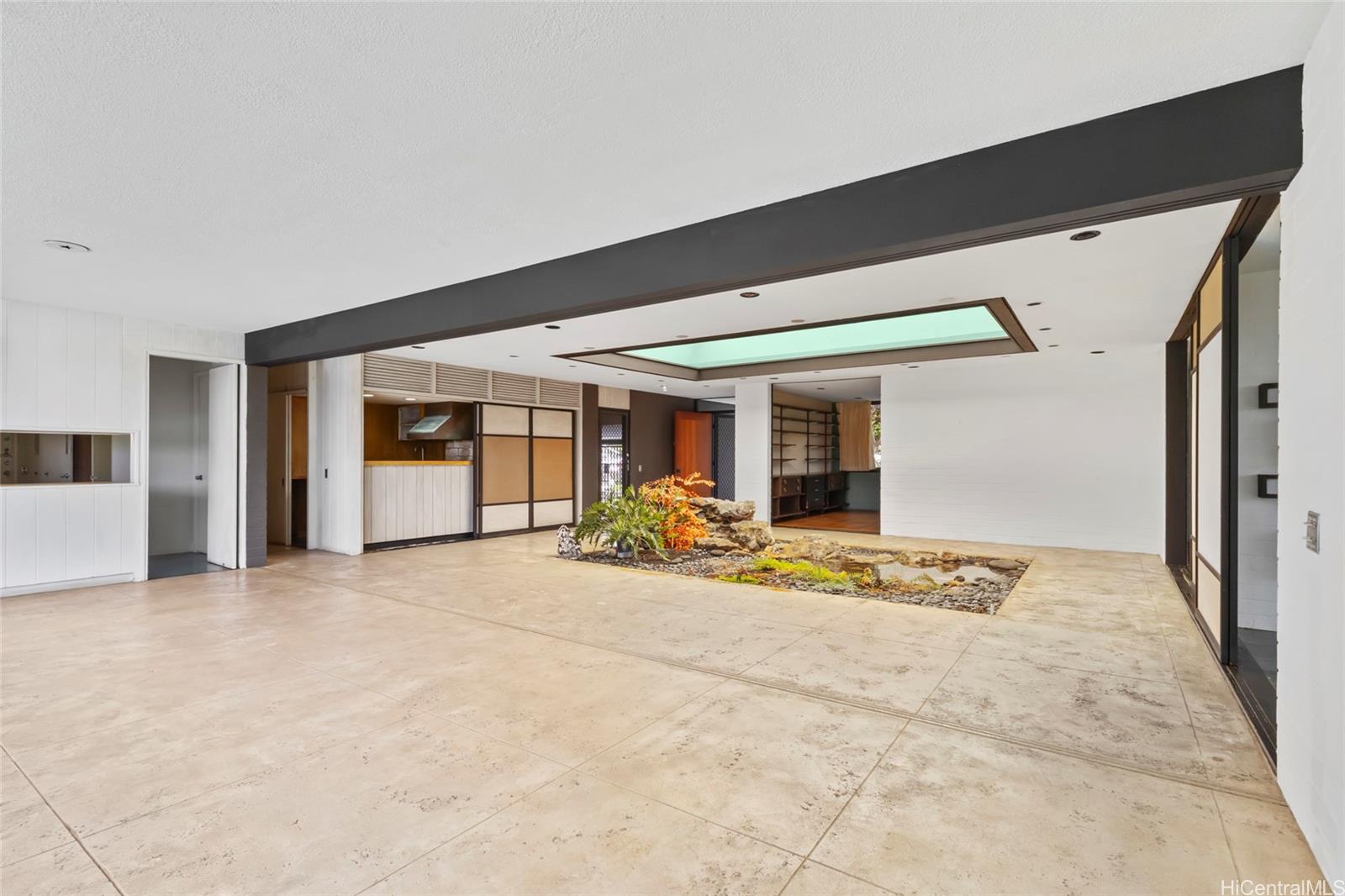 719  Elepaio Street Kahala Area, Diamond Head home - photo 18 of 21
