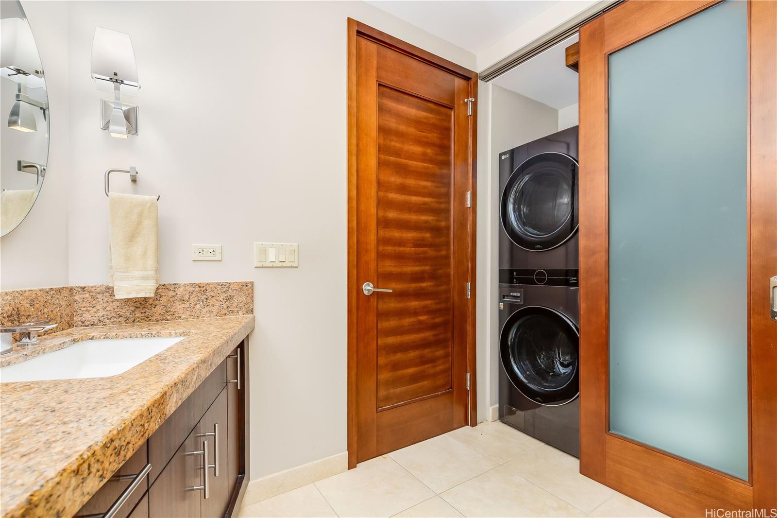 The Vanguard Lofts condo # 303, Honolulu, Hawaii - photo 18 of 25